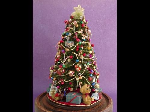 TreeFeathers: Christmas Tree 2005
