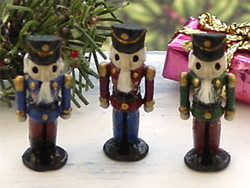 dollhouse miniature Christmas decorations